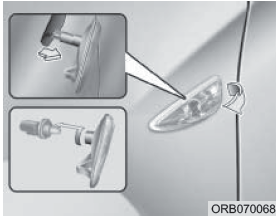 Замена лампы бокового повторителя указателя поворота (при наличии)