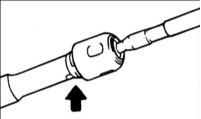 12. Используя зубило, отверните гайку крепления правой рулевой тяги.